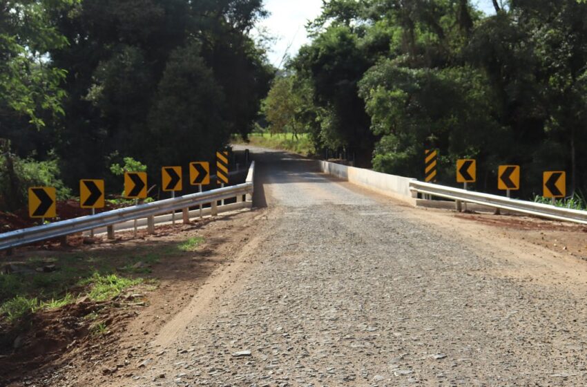  Ponte do Rio Ubazinho que liga Cândido de Abreu ao Rio do Tigre é revitalizada