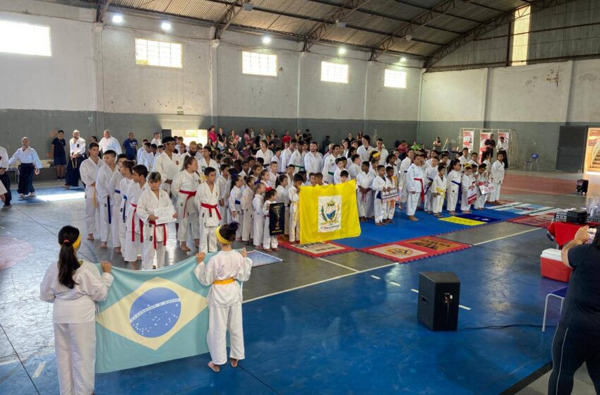  Atletas de Karatê Do Tradicional de São Pedro do Ivaí conquistam Vice-Campeonato na Segunda Copa Mestre Watanabe 2024