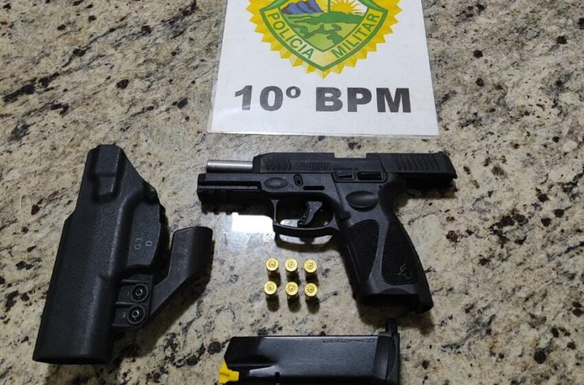  Pistola é encontrada dentro de carro após abordagem em Apucarana