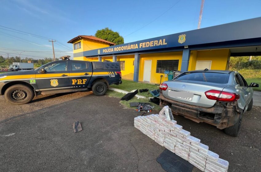  Polícia Rodoviária Federal apreende cocaína escondida em fundo falso