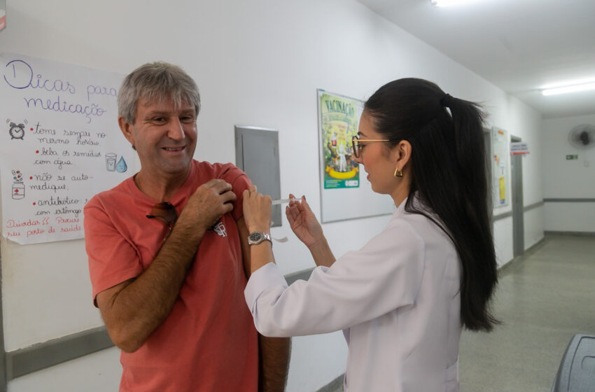  Apucarana aplica 2.151 doses no Dia D de Vacinação Contra Gripe