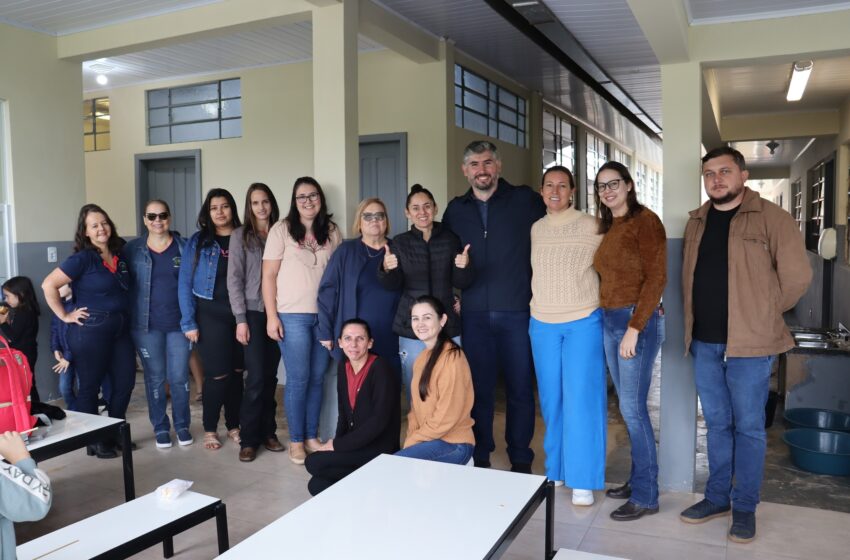  Prefeitura de Cândido de Abreu entrega reforma e ampliação na Escola Municipal Do Campo Miguel Worubi 