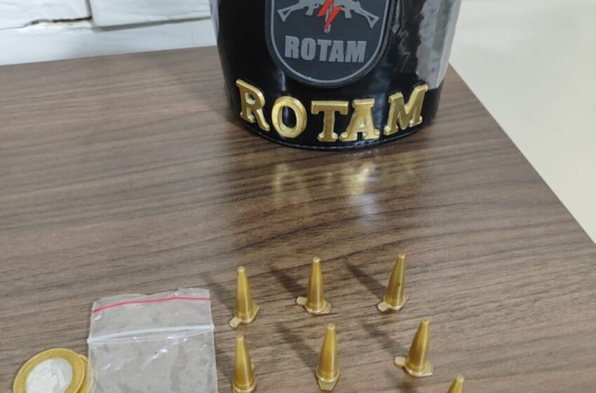  PM encontra crack e cocaína do ‘tubarão’ em casa usada para o tráfico em Apucarana