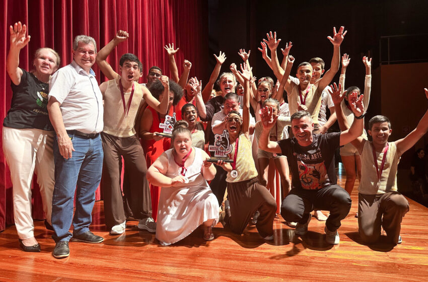  Artistas da APAE de Cambira conquistam 1° lugar no festival regional nossa arte e se classificam para fase estadual