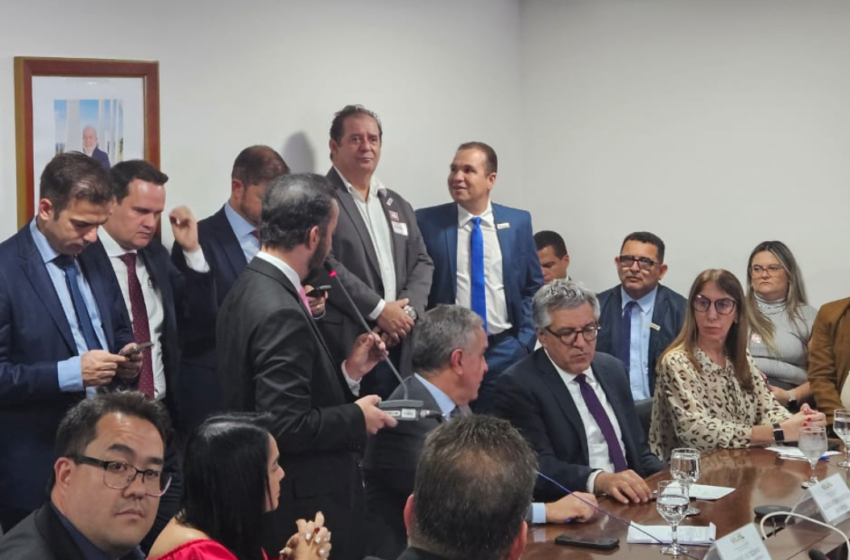  Aquiles Takeda participa de reunião com o Ministro Padilha