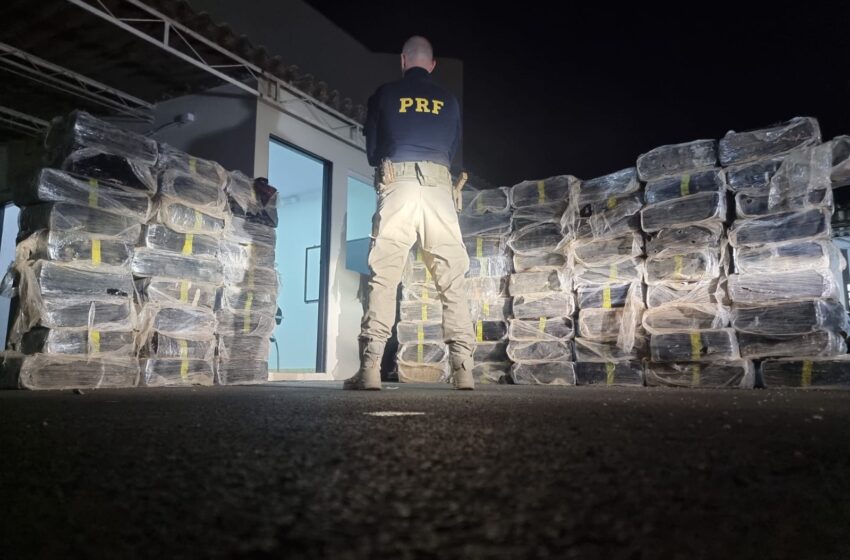  PRF apreende 2 toneladas de maconha em Cambé