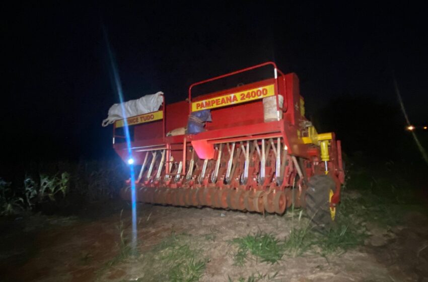  Susto: batida entre carro e máquina agrícola é registrada em Apucarana