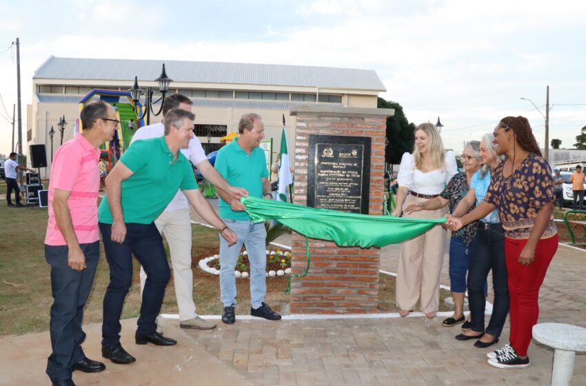  Prefeitura de Ivaiporã Atende pedidos de moradores do Jardim Aeroporto e inaugura Praça Maria Custódio da Silva