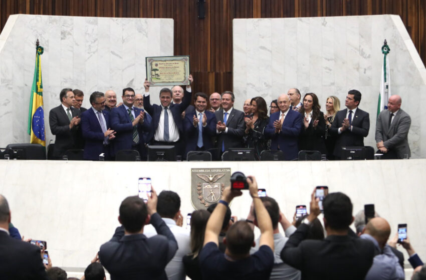 Ministro do STF André Mendonça é o novo Cidadão Honorário do Paraná