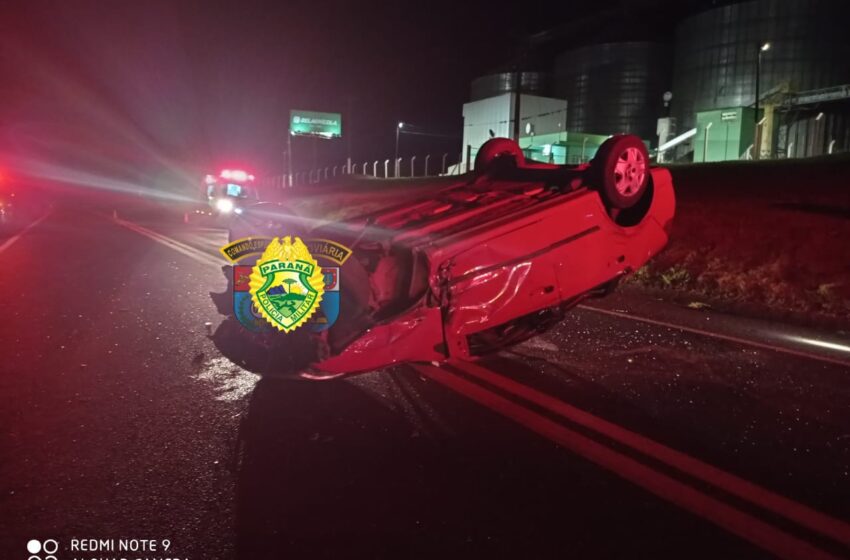  Carro de Apucarana se envolve em acidente em Assaí