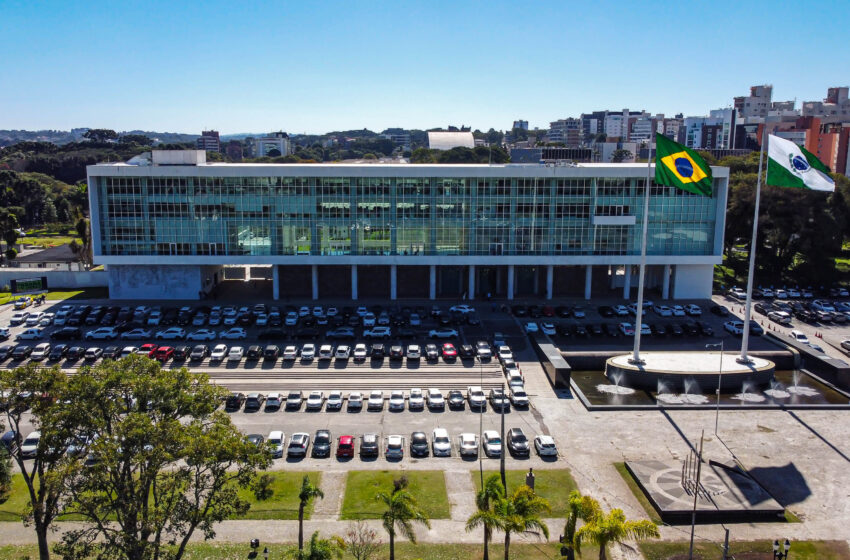 Governador sanciona Lei de Diretrizes Orçamentárias para 2025 no Paraná