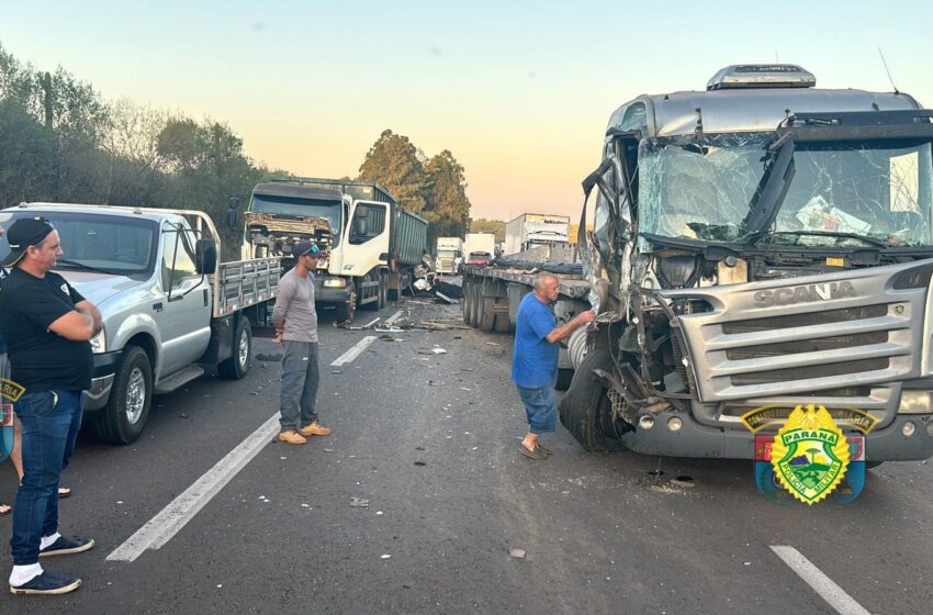  Caminhão de Apucarana se envolve em acidente em Rolândia