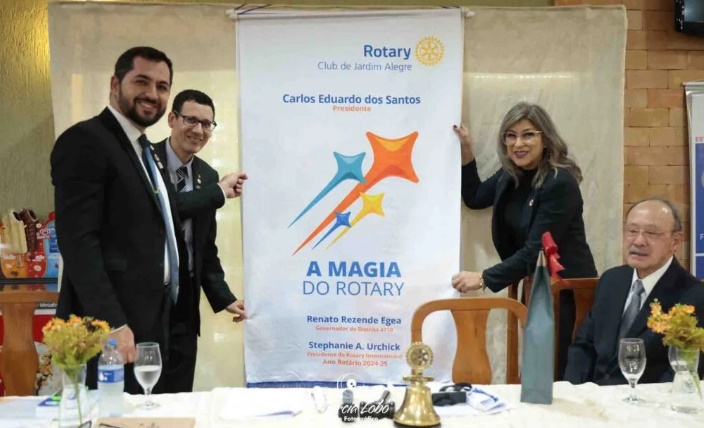  Rotary Club de Jardim Alegre empossa nova diretoria
