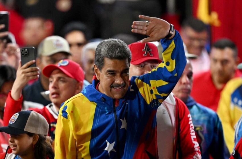  Maduro diz que vitória foi triunfo da independência da Venezuela