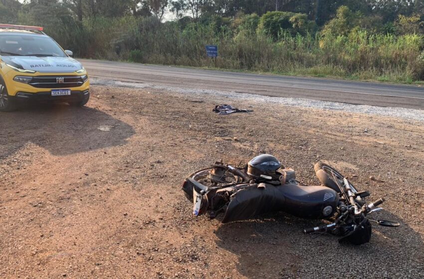  Batida entre carro e moto deixa dois feridos na PR-444