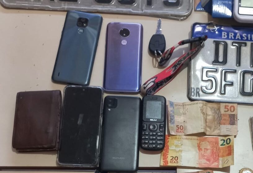  Casal é preso em Apucarana; PM recupera moto e apreende maconha