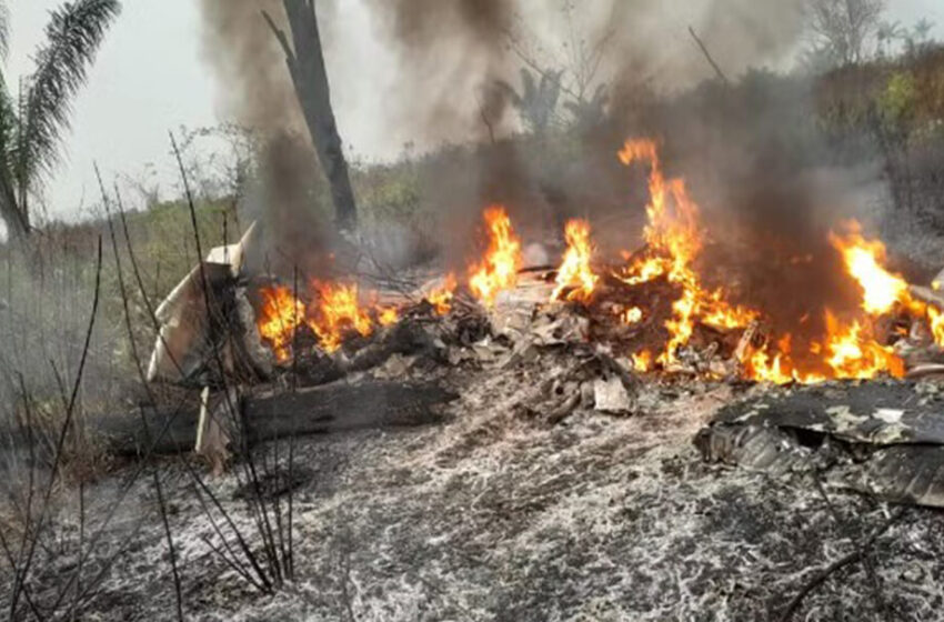  Avião de pequeno porte cai e deixa cinco mortos em Mato Grosso