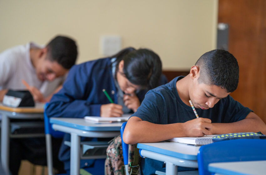  Matrículas e rematrículas na rede estadual do Paraná estão abertas até 29 de novembro