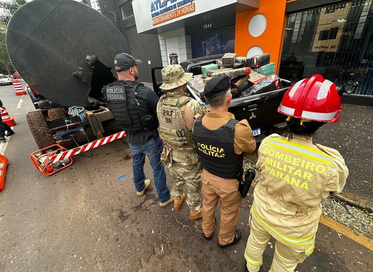  PRF, PF e PMPR apreendem mais de 3 toneladas de maconha na cidade de Cascavel (PR)