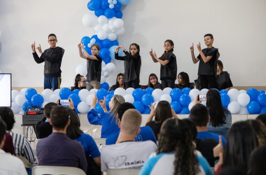  2º Festival de Educação Bilíngue é realizado em Apucarana