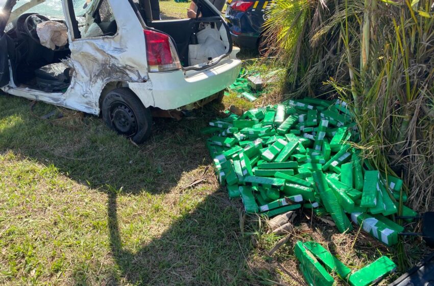  Carro com mais de 300 kg de maconha atropela e mata jovem em Londrina