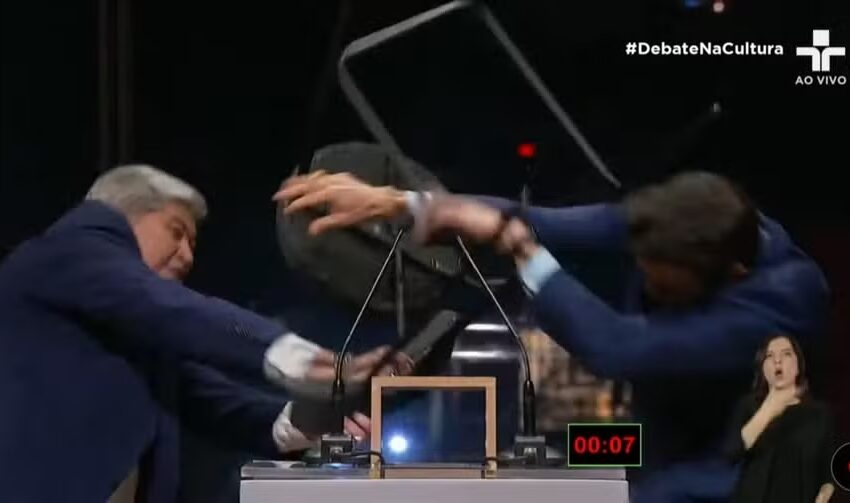  Datena agride Marçal com uma cadeira durante debate na TV Cultura