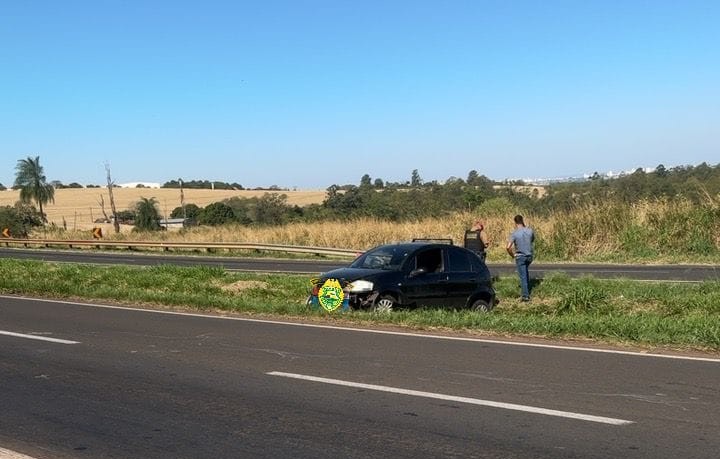  Carro de Apucarana se envolve em acidente na região