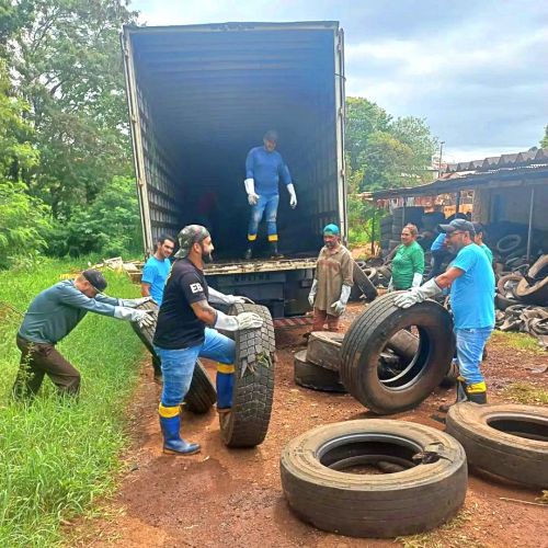  Prefeitura de Faxinal recolhe mais 12 toneladas de pneus velhos