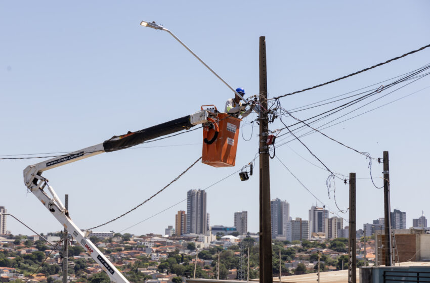  Residencial Cazarin recebe luminárias LED em Apucarana