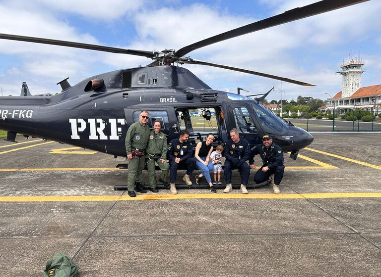  Helicóptero da PRF transporta criança de 3 anos para realizar transplante em Curitiba (PR)