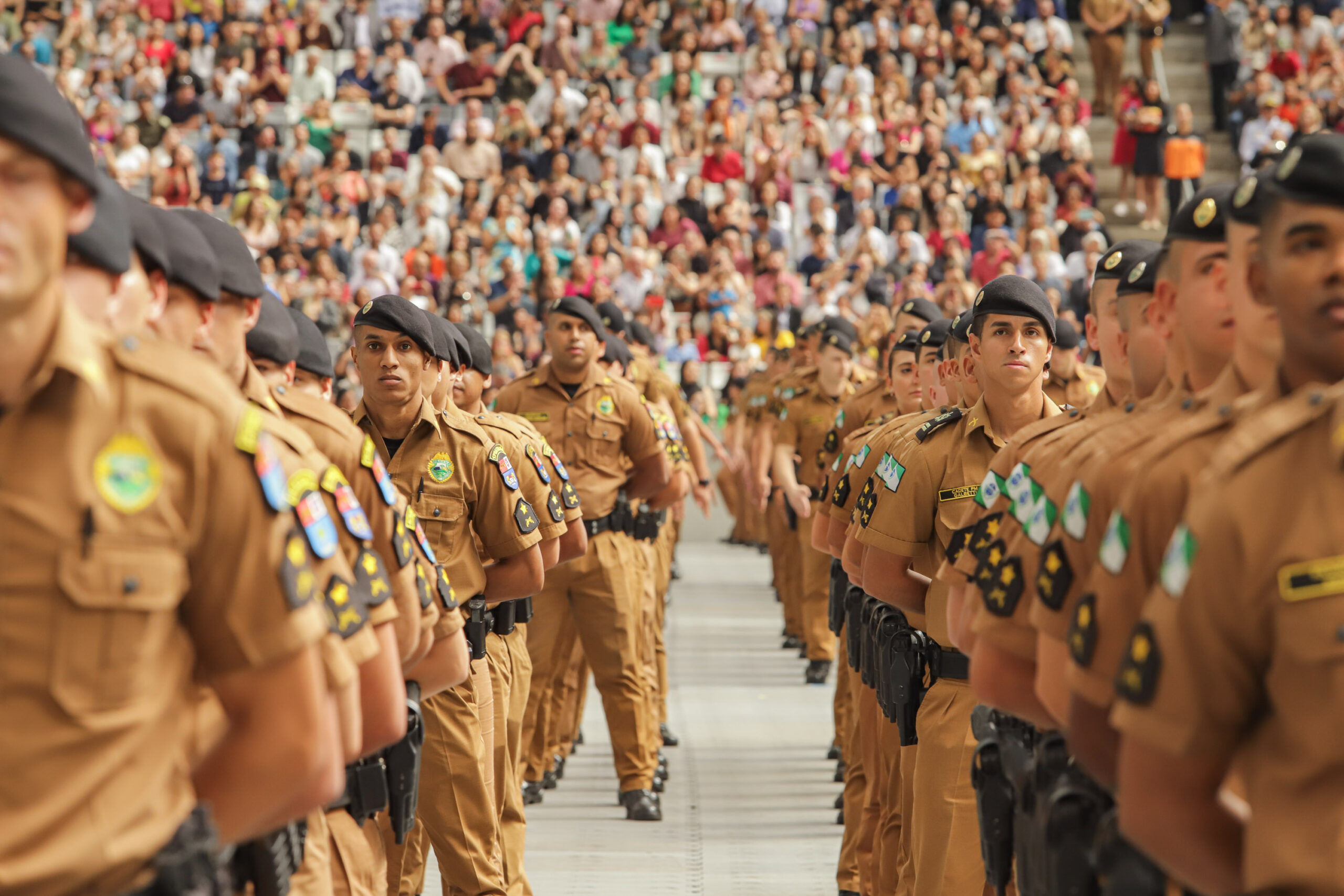 Curitiba, 12 de setembro de 2023 – O governador Carlos Massa Ratinho Jr. participa da formatura de soldados da Polícia Militar do Paraná na Ligga Arena.