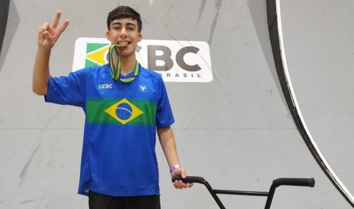  Atleta de Arapongas é Bicampeão Brasileiro de BMX