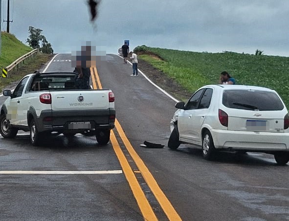  Batida envolveu Fiat Strada e um Celta branco no trevo de Borrazópolis