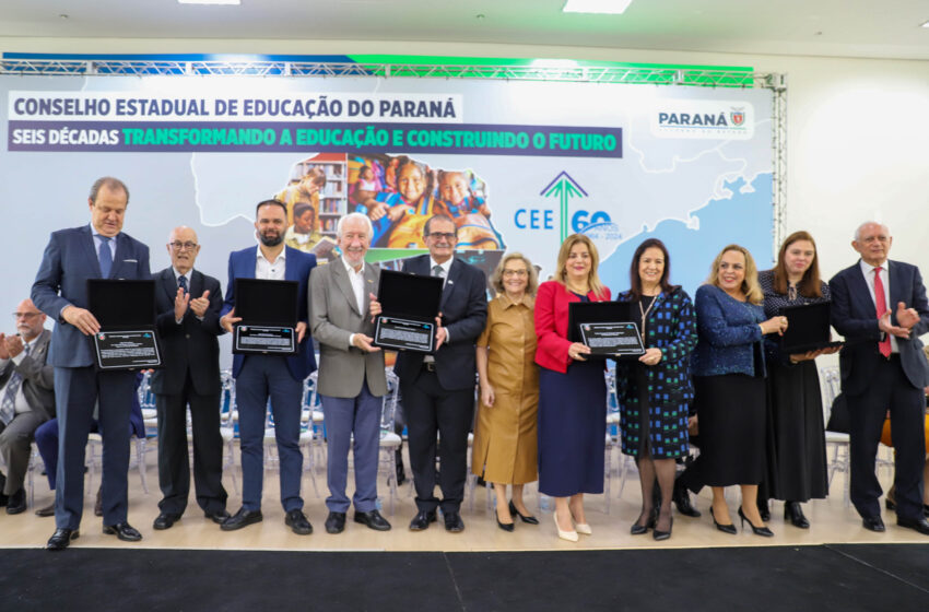  Conselho Estadual de Educação homenageia melhores instituições de ensino do Paraná