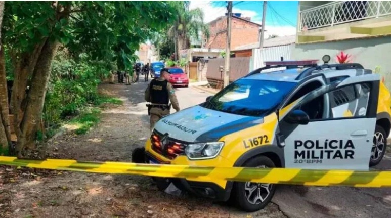  Jovem de 28 anos é morto a tiros em frente de casa enquanto lavava carro