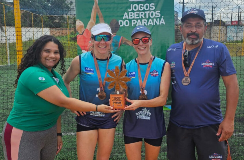  Apucarana fica com o bronze no vôlei de praia