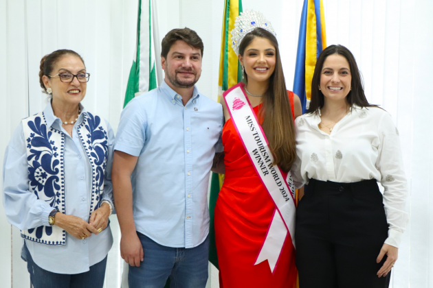  Prefeito Rafael Cita recebe Miss Tourism World, Isabelle Queiroz