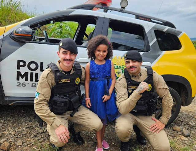  Ana Júlia em Cândido de Abreu recebe visita de policiais em seu aniversário