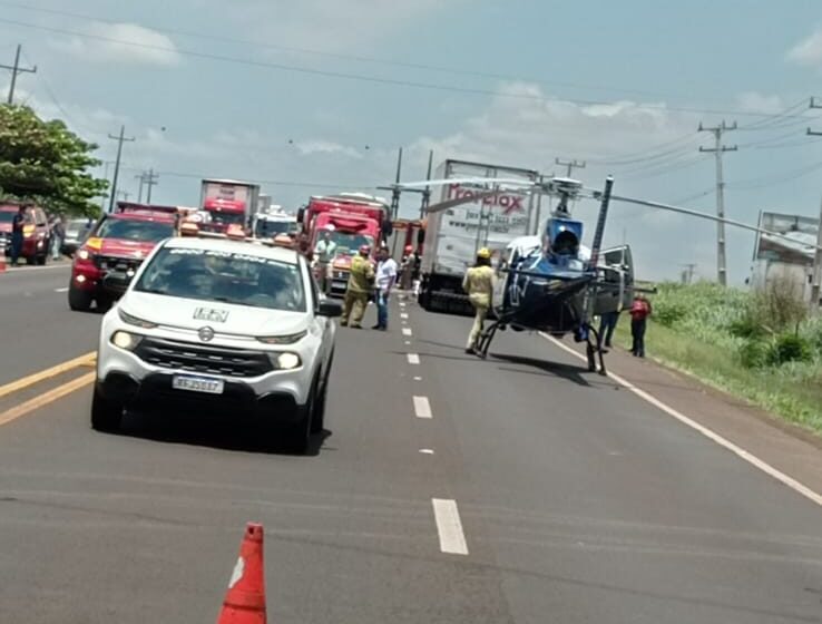  Motorista morre após bater contra caminhão na PR-444