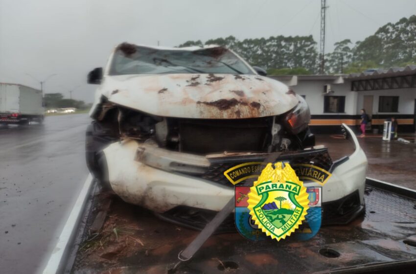  Veículo de Curitiba capota em Rolândia