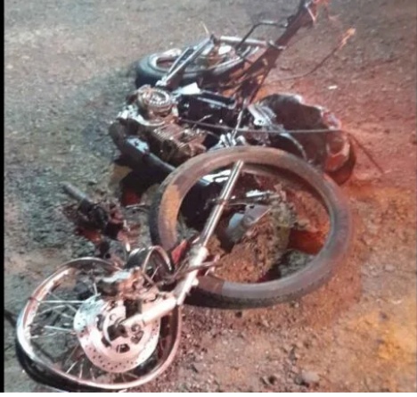  Passageiro de moto morre e condutor fica ferido em grave acidente em Ortigueira