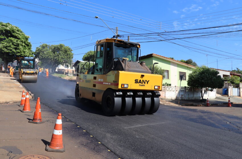  Prefeitura de Ivaiporã finaliza recapeamento nas Ruas Paulista e Joaquim Bonifácio